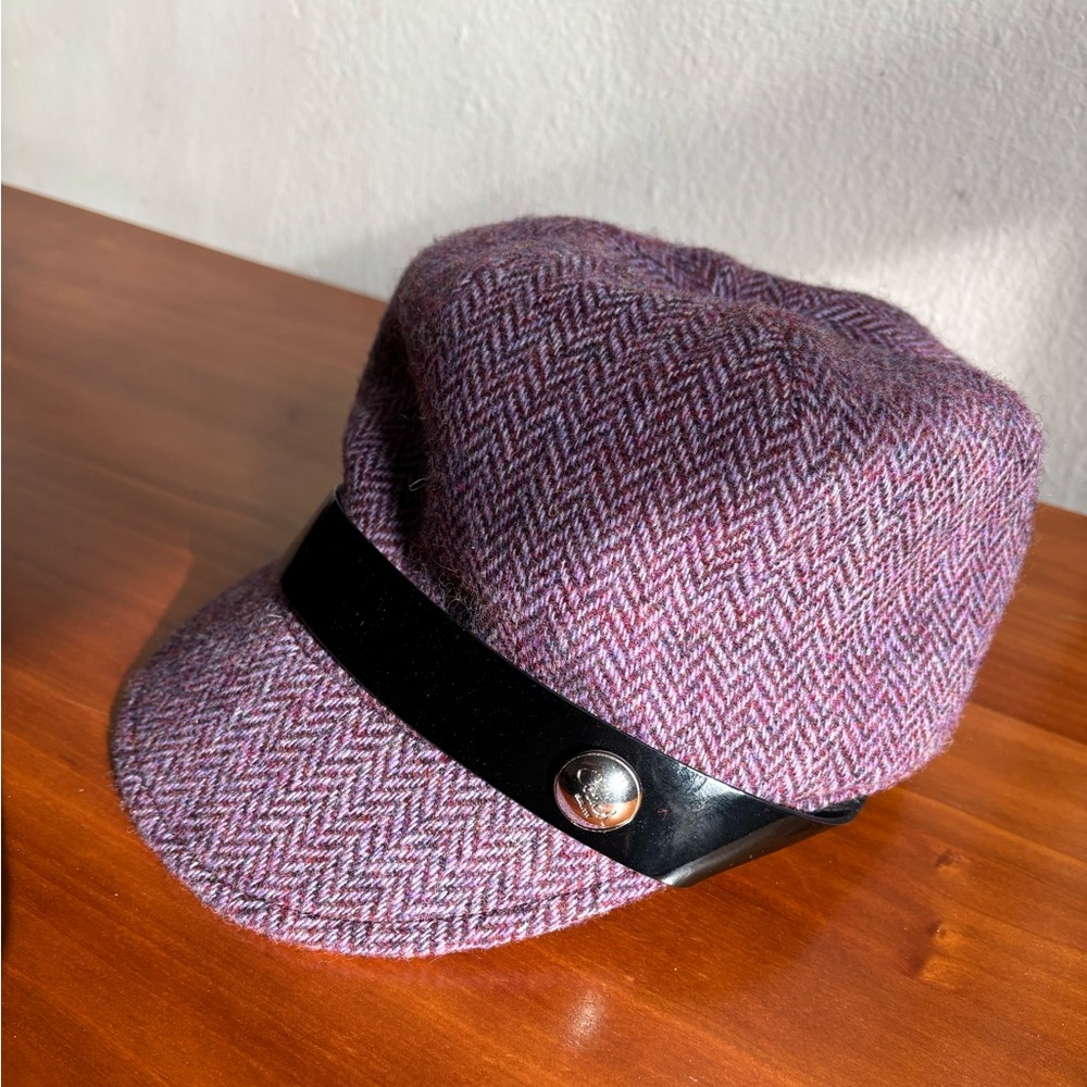 NWOT Herringbone Cap with Coach Button & Black Band